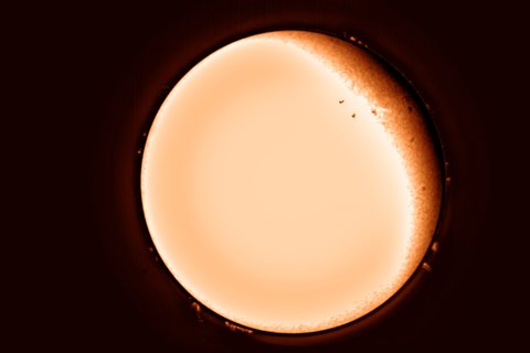 H-α 20.04